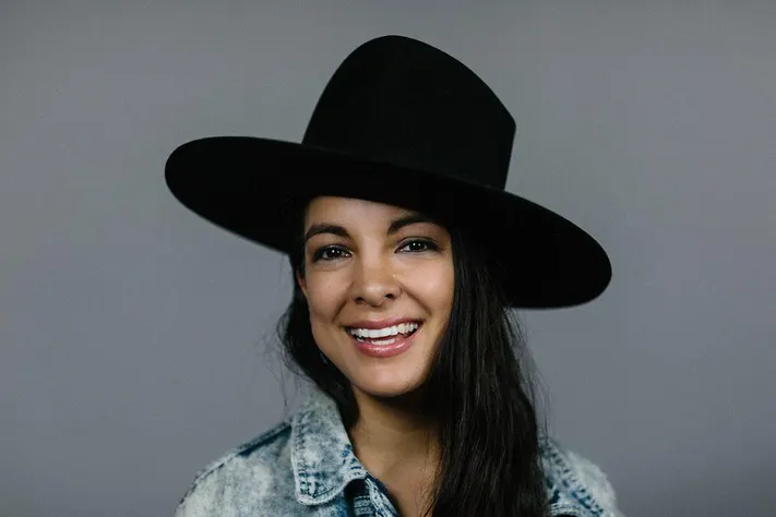 Miki Agrawal: Pioneering Unconventional Answers in Trade and Existence – Simple Trade Listing